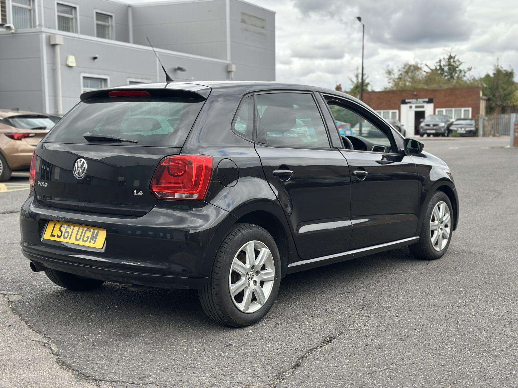2011 VOLKSWAGEN POLO 2011 VOLKSWAGEN POLO