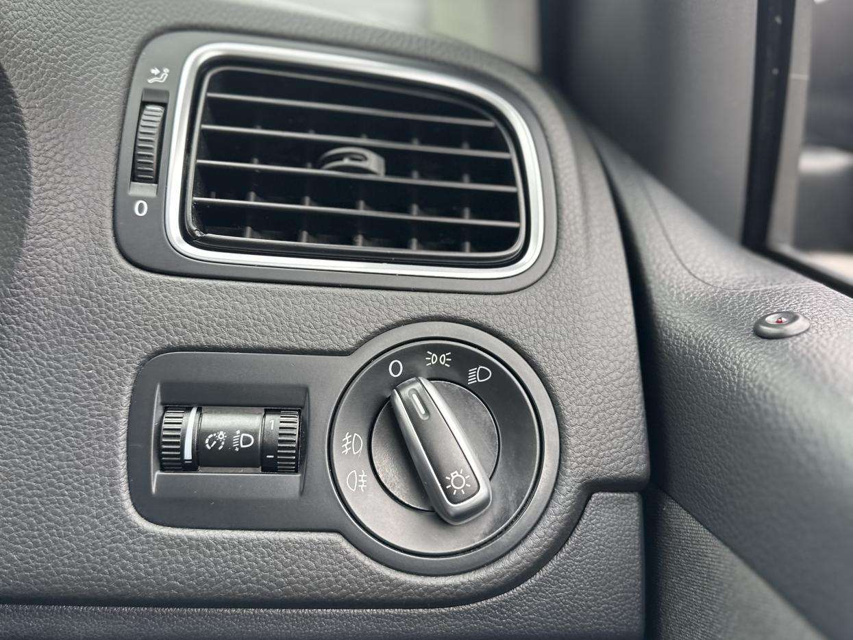 2011 VOLKSWAGEN POLO 2011 VOLKSWAGEN POLO