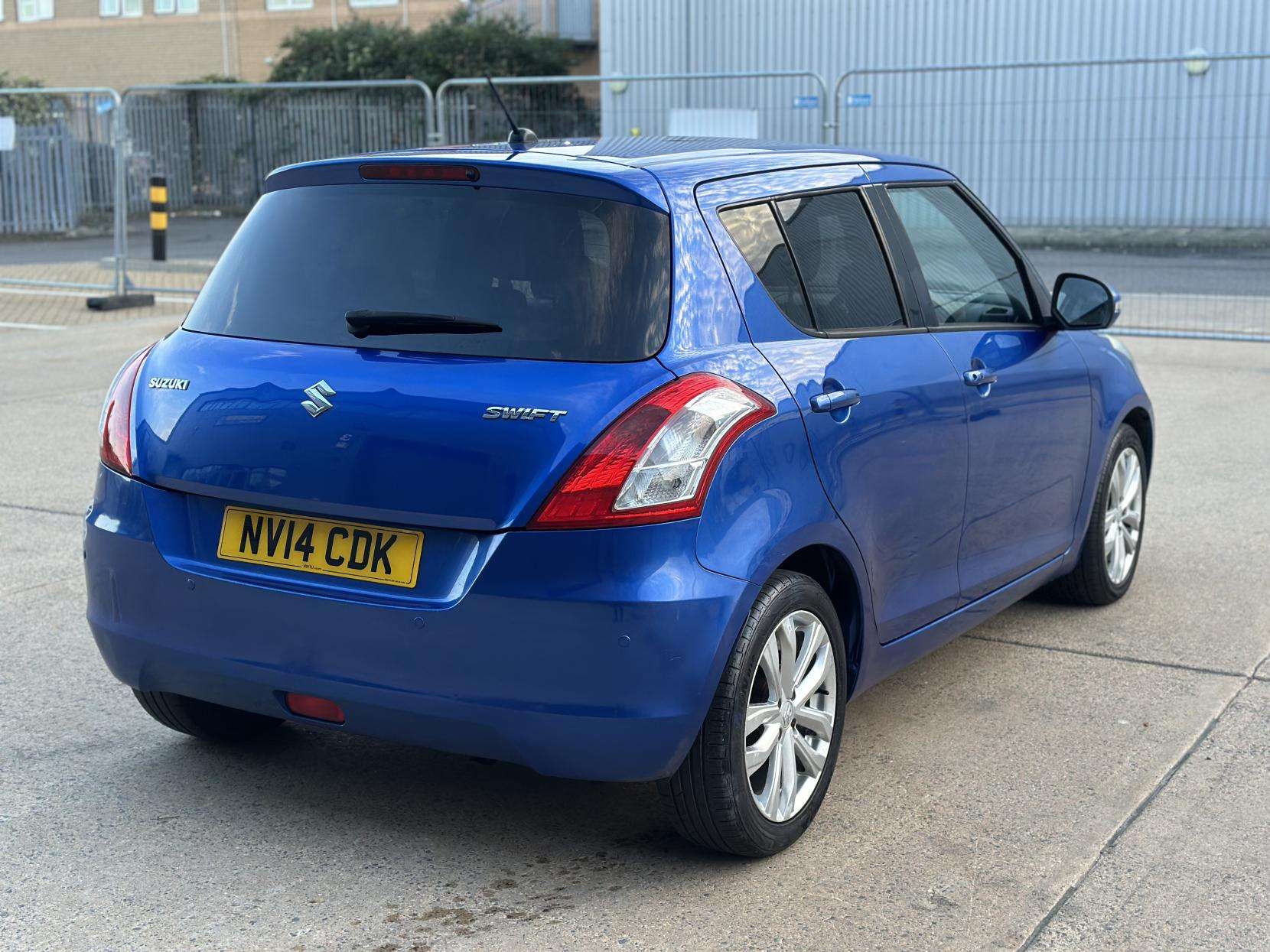 2014 SUZUKI SWIFT 2014 SUZUKI SWIFT