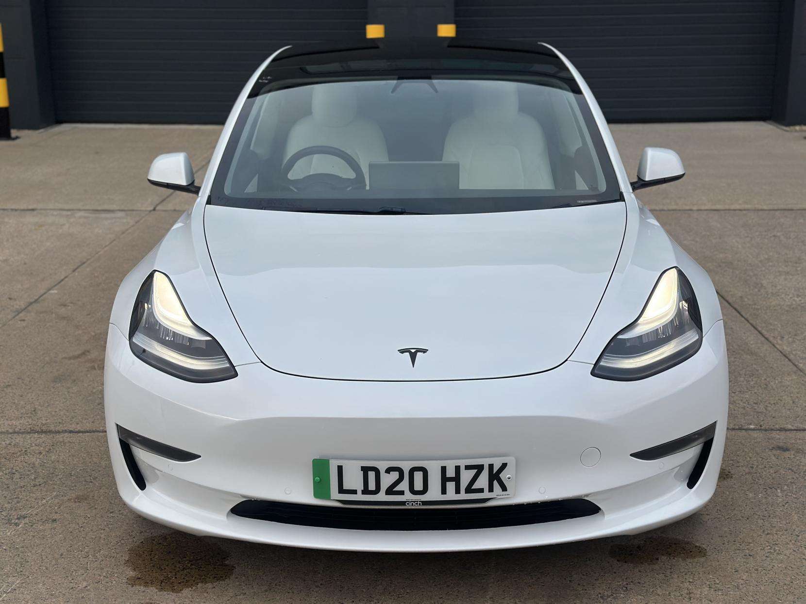 A 2020 TESLA MODEL 3 (Dual Motor) Performance Saloon 4dr Electric Auto 4WDE (Performance Upgrade) (449 bhp) A 2020 TESLA MODEL 3 (Dual Motor) Performance Saloon 4dr Electric Auto 4WDE (Performance Upgrade) (449 bhp)