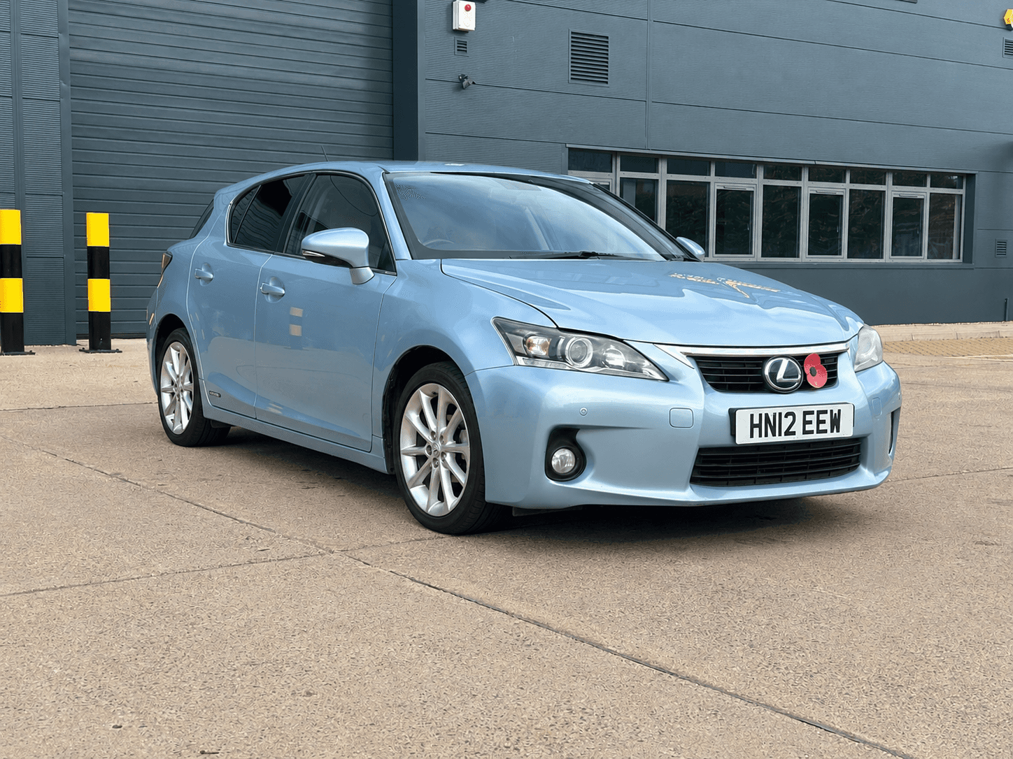 A 2012 LEXUS CT 1.8 200h SE-L Hatchback 5dr Petrol Hybrid CVT Euro 5 (s/s) (136 ps) A 2012 LEXUS CT 1.8 200h SE-L Hatchback 5dr Petrol Hybrid CVT Euro 5 (s/s) (136 ps)