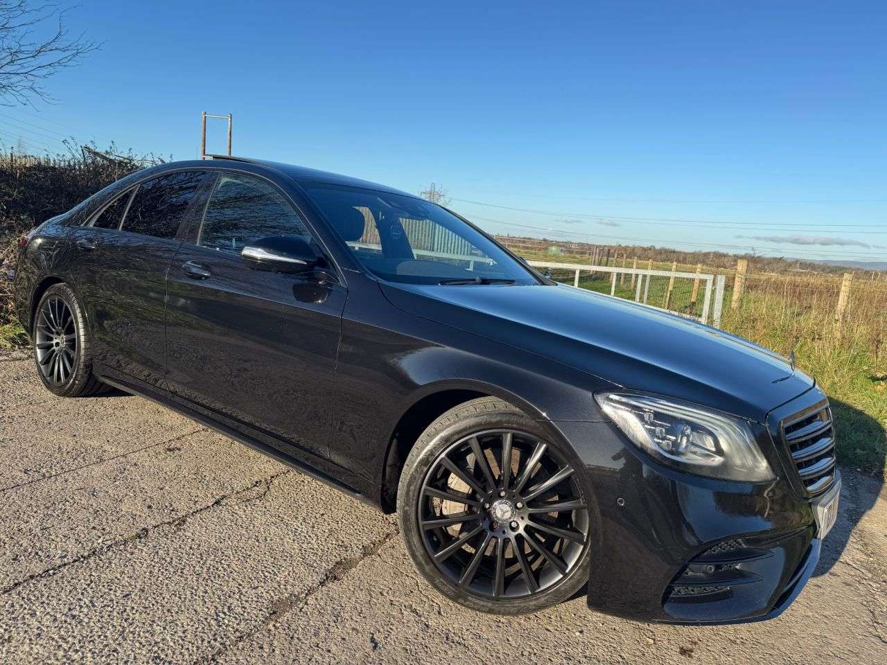 A 2018 MERCEDES-BENZ S-CLASS 2.9 S 350 D AMG LINE PREMIUM BLACK EDITION 4d 282 BHP HEATED & COOLED SEATS A 2018 MERCEDES-BENZ S-CLASS 2.9 S 350 D AMG LINE PREMIUM BLACK EDITION 4d 282 BHP HEATED & COOLED SEATS