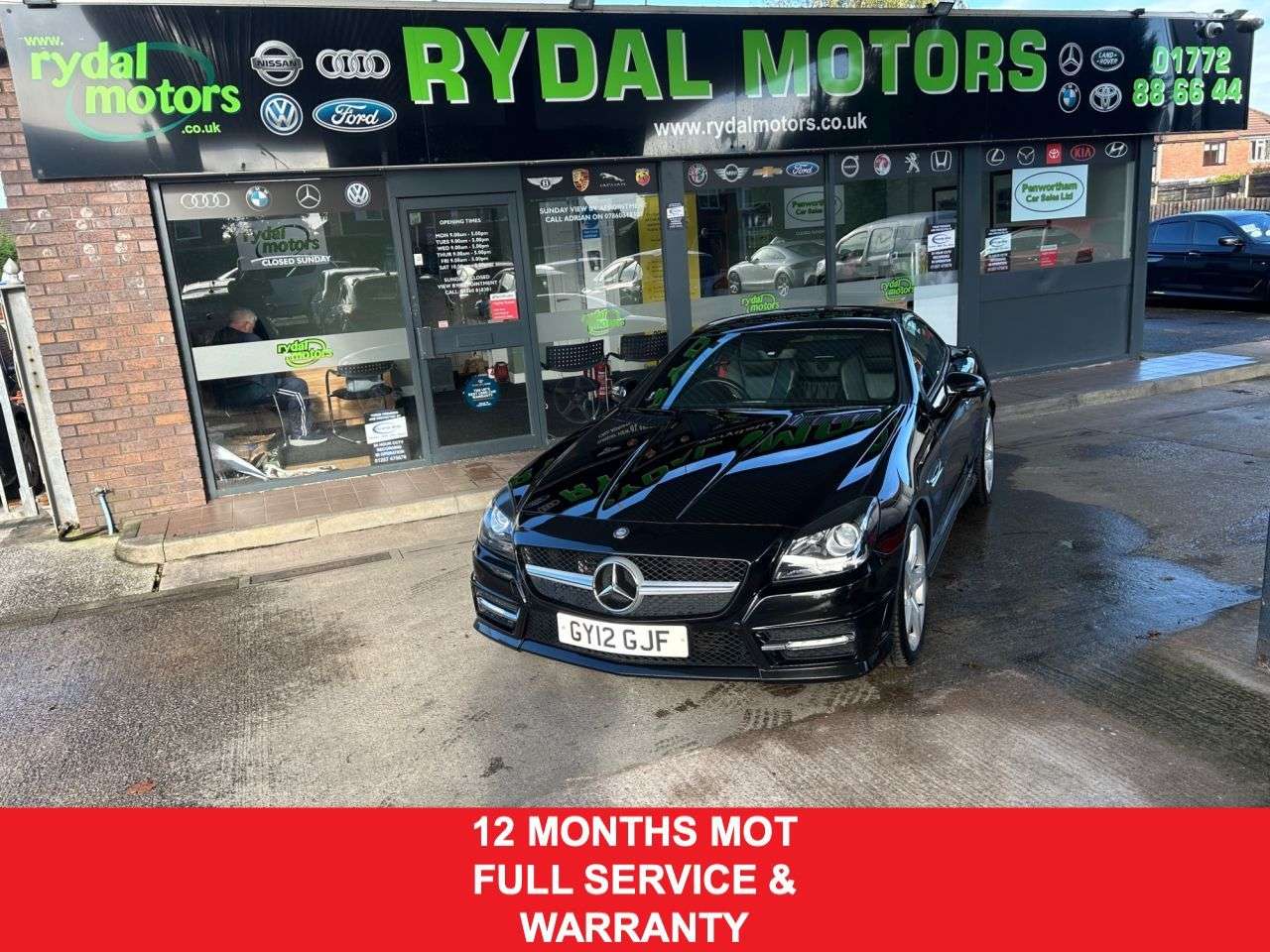 A 2012 MERCEDES-BENZ SLK 2.1 SLK250 CDI BlueEfficiency AMG Sport Convertible 2dr Diesel G-Tronic+ Eu A 2012 MERCEDES-BENZ SLK 2.1 SLK250 CDI BlueEfficiency AMG Sport Convertible 2dr Diesel G-Tronic+ Eu