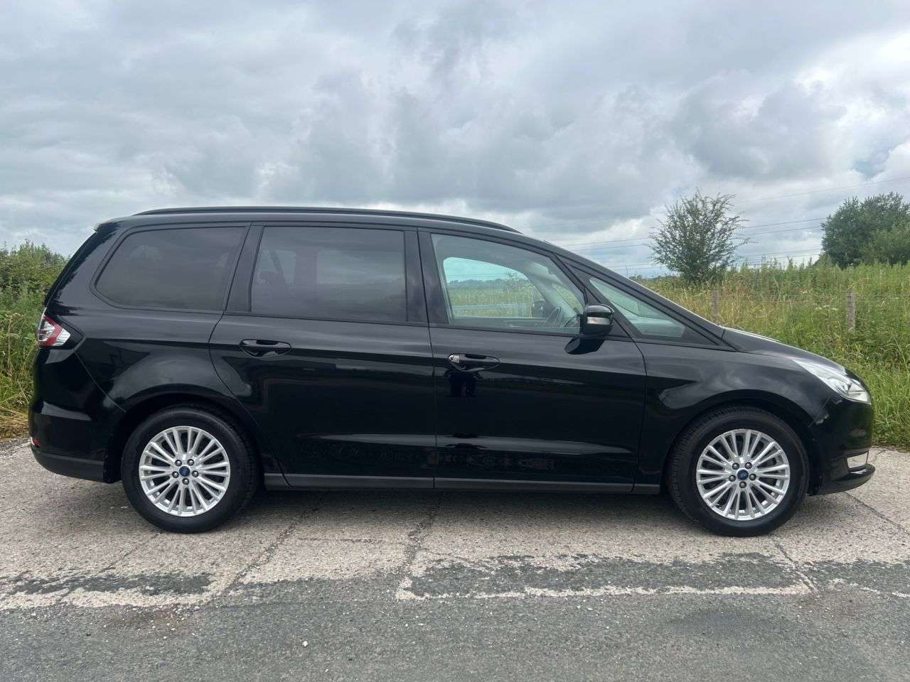 A 2016 FORD GALAXY 2.0 TDCi Zetec MPV 5dr Diesel Powershift Euro 6 (s/s) (150 ps) A 2016 FORD GALAXY 2.0 TDCi Zetec MPV 5dr Diesel Powershift Euro 6 (s/s) (150 ps)