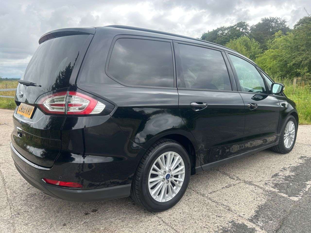 A 2016 FORD GALAXY 2.0 TDCi Zetec MPV 5dr Diesel Powershift Euro 6 (s/s) (150 ps) A 2016 FORD GALAXY 2.0 TDCi Zetec MPV 5dr Diesel Powershift Euro 6 (s/s) (150 ps)