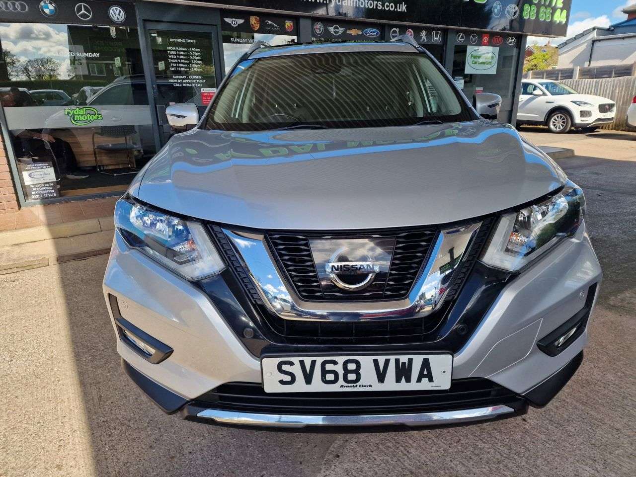 A 2018 NISSAN X-TRAIL 1.6 dCi N-Connecta SUV 5dr Diesel Manual Euro 6 (s/s) (130 ps) SAT NAV A 2018 NISSAN X-TRAIL 1.6 dCi N-Connecta SUV 5dr Diesel Manual Euro 6 (s/s) (130 ps) SAT NAV