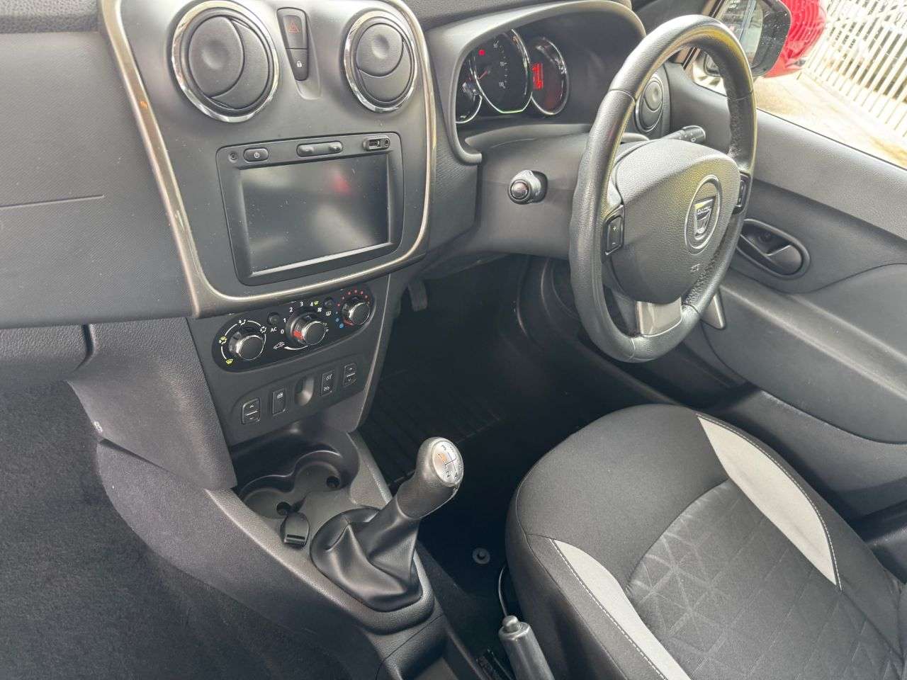 2013 DACIA SANDERO STEPWAY 2013 DACIA SANDERO STEPWAY