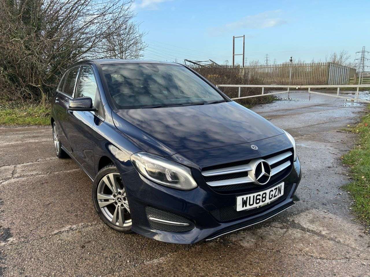 A 2018 MERCEDES-BENZ B-CLASS 1.6 B180 Exclusive Edition MPV 5dr Petrol Manual Euro 6 (s/s) (122 ps) CRUI A 2018 MERCEDES-BENZ B-CLASS 1.6 B180 Exclusive Edition MPV 5dr Petrol Manual Euro 6 (s/s) (122 ps) CRUI