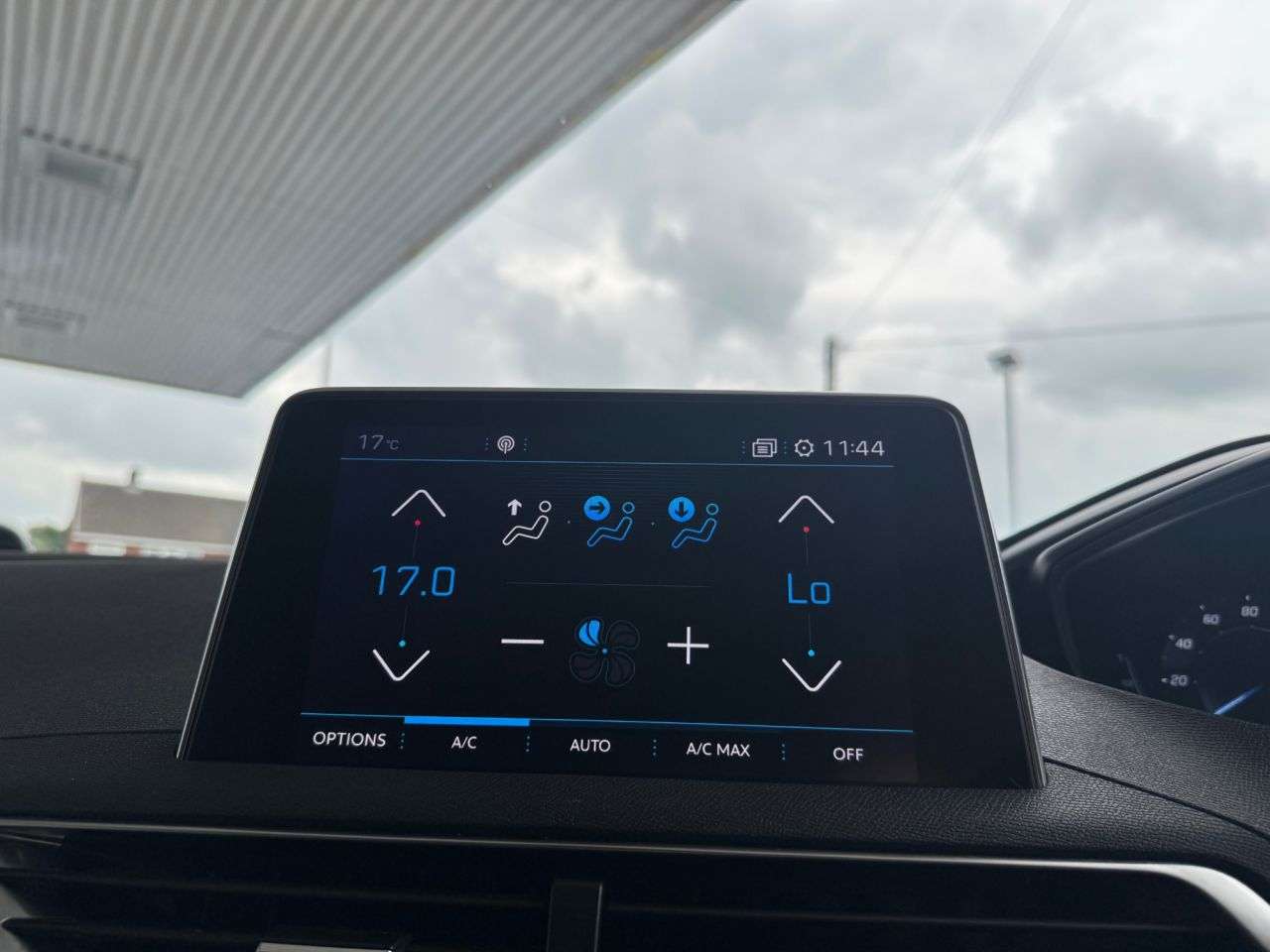 2018 PEUGEOT 3008 2018 PEUGEOT 3008
