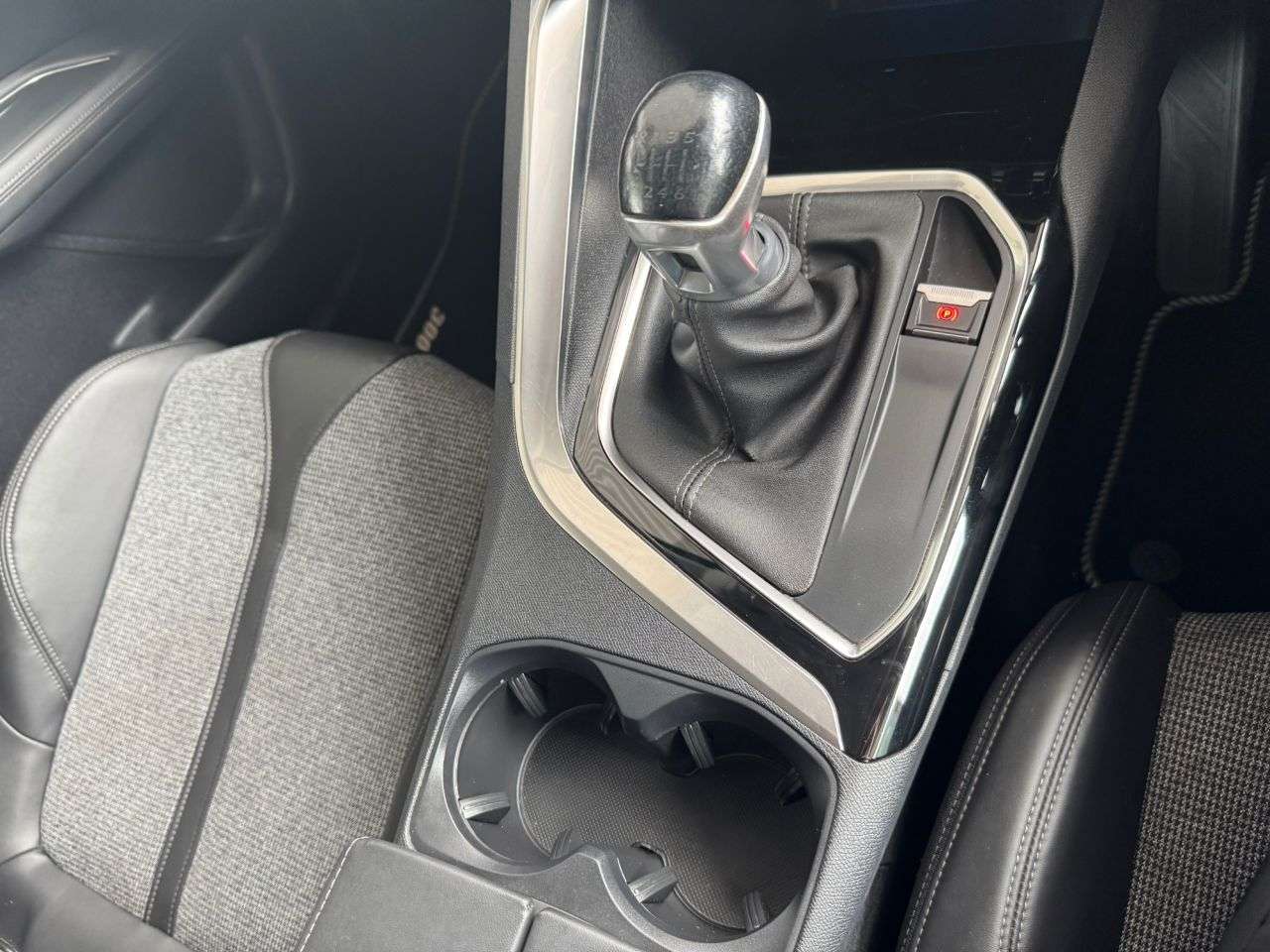 2018 PEUGEOT 3008 2018 PEUGEOT 3008