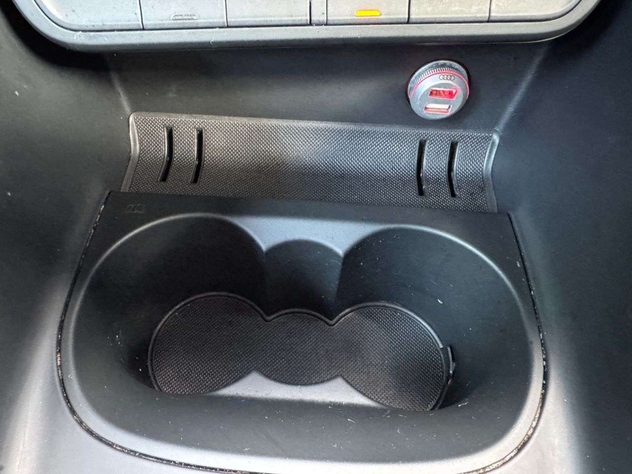 2016 AUDI A1 2016 AUDI A1