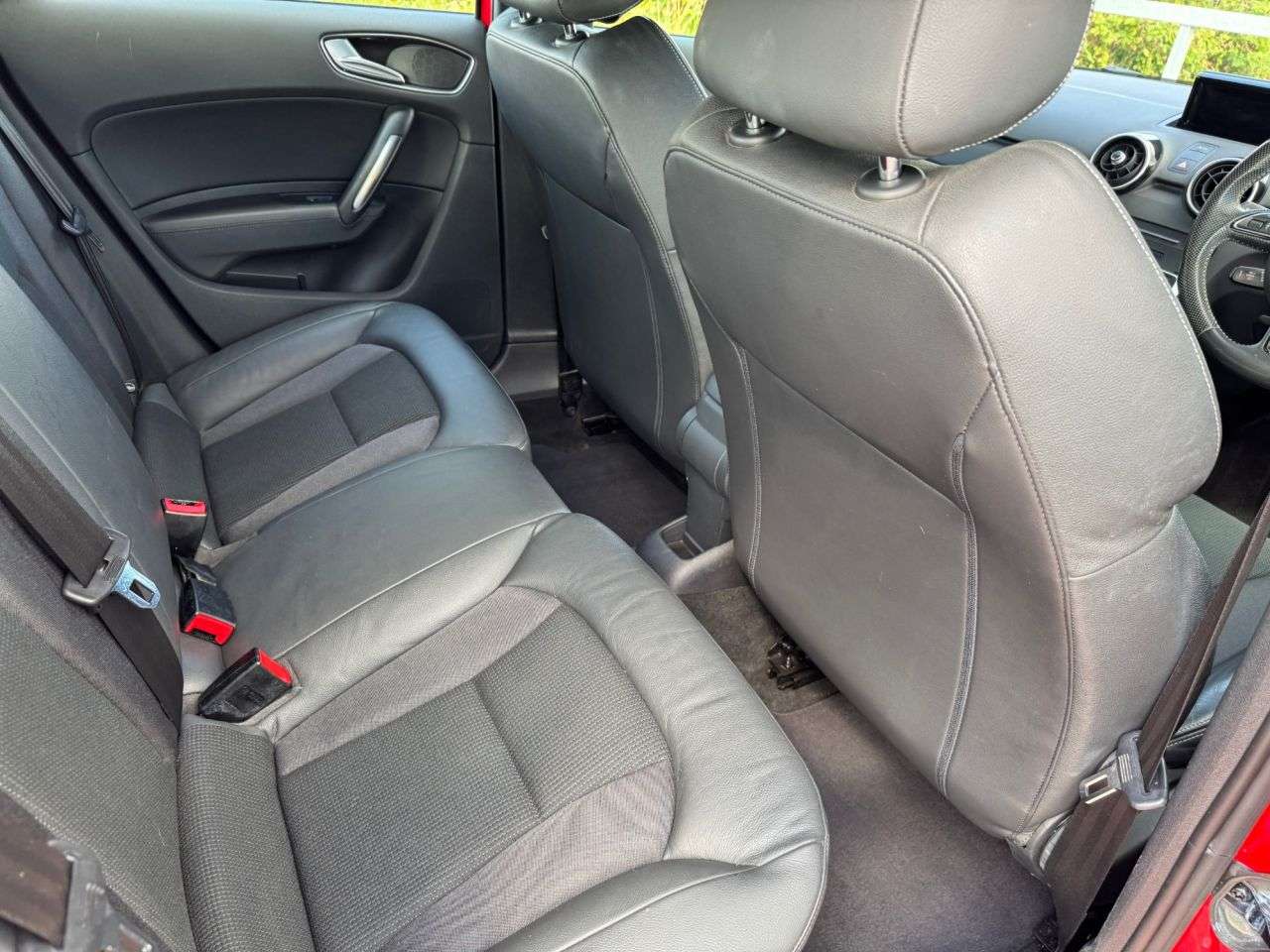 2016 AUDI A1 2016 AUDI A1