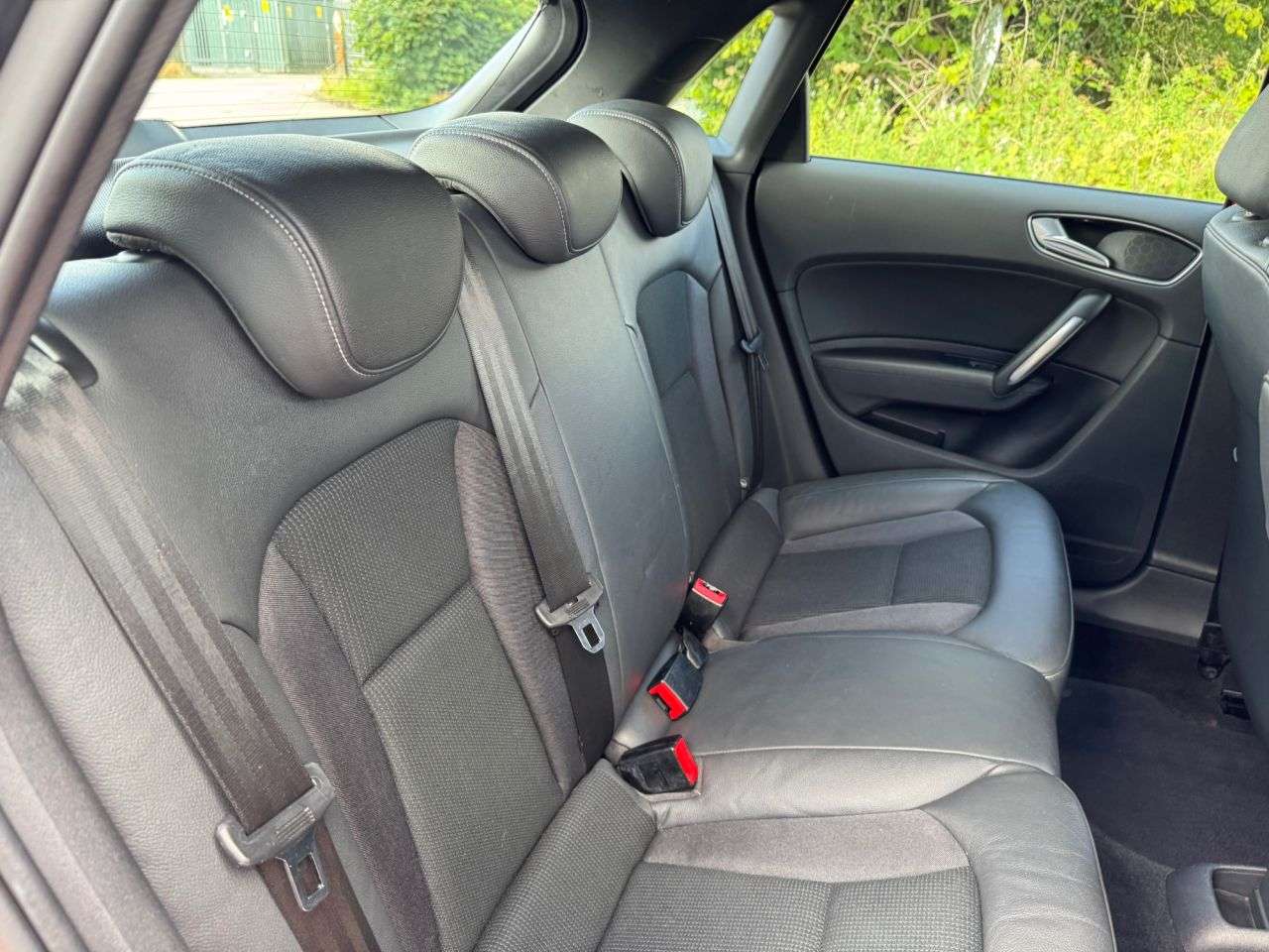 2016 AUDI A1 2016 AUDI A1