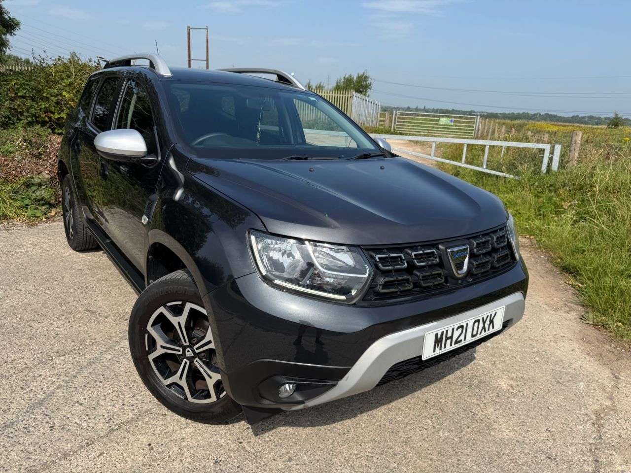 A 2021 DACIA DUSTER 1.0 TCe Prestige SUV 5dr Petrol Manual Euro 6 (s/s) (90 ps) A 2021 DACIA DUSTER 1.0 TCe Prestige SUV 5dr Petrol Manual Euro 6 (s/s) (90 ps)