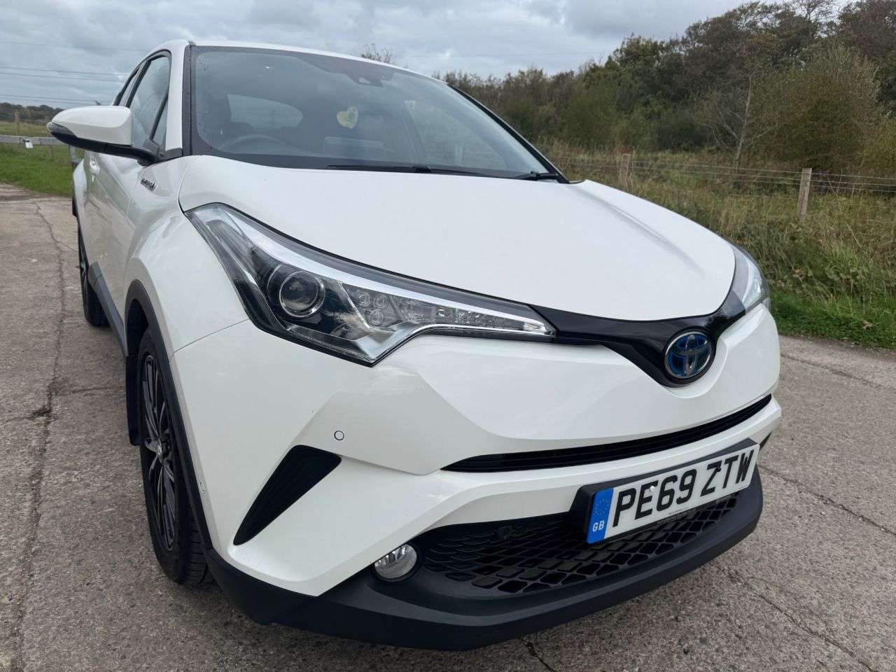 2019 TOYOTA C-HR 2019 TOYOTA C-HR