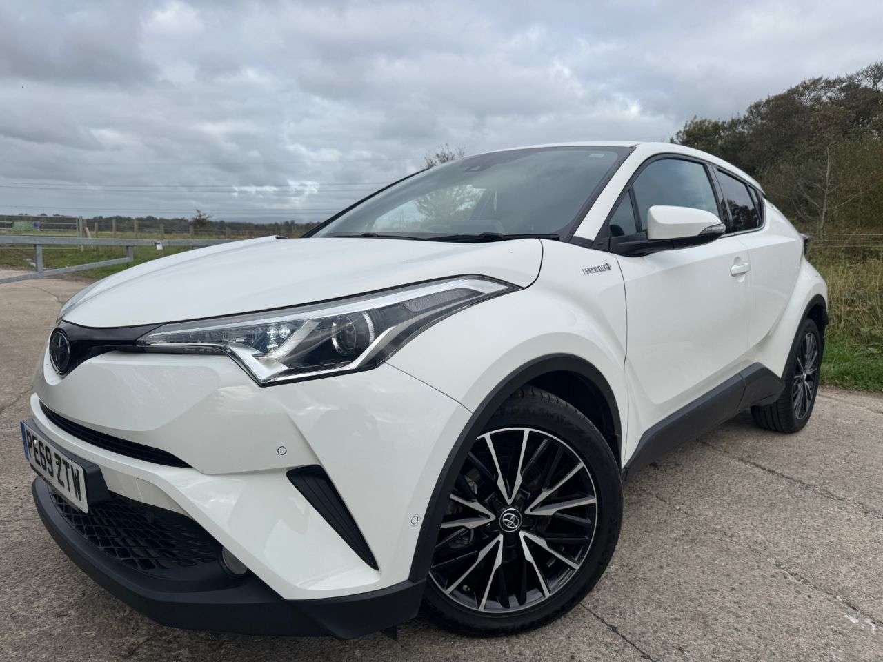 2019 TOYOTA C-HR 2019 TOYOTA C-HR