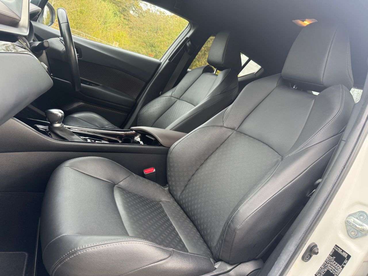 2019 TOYOTA C-HR 2019 TOYOTA C-HR