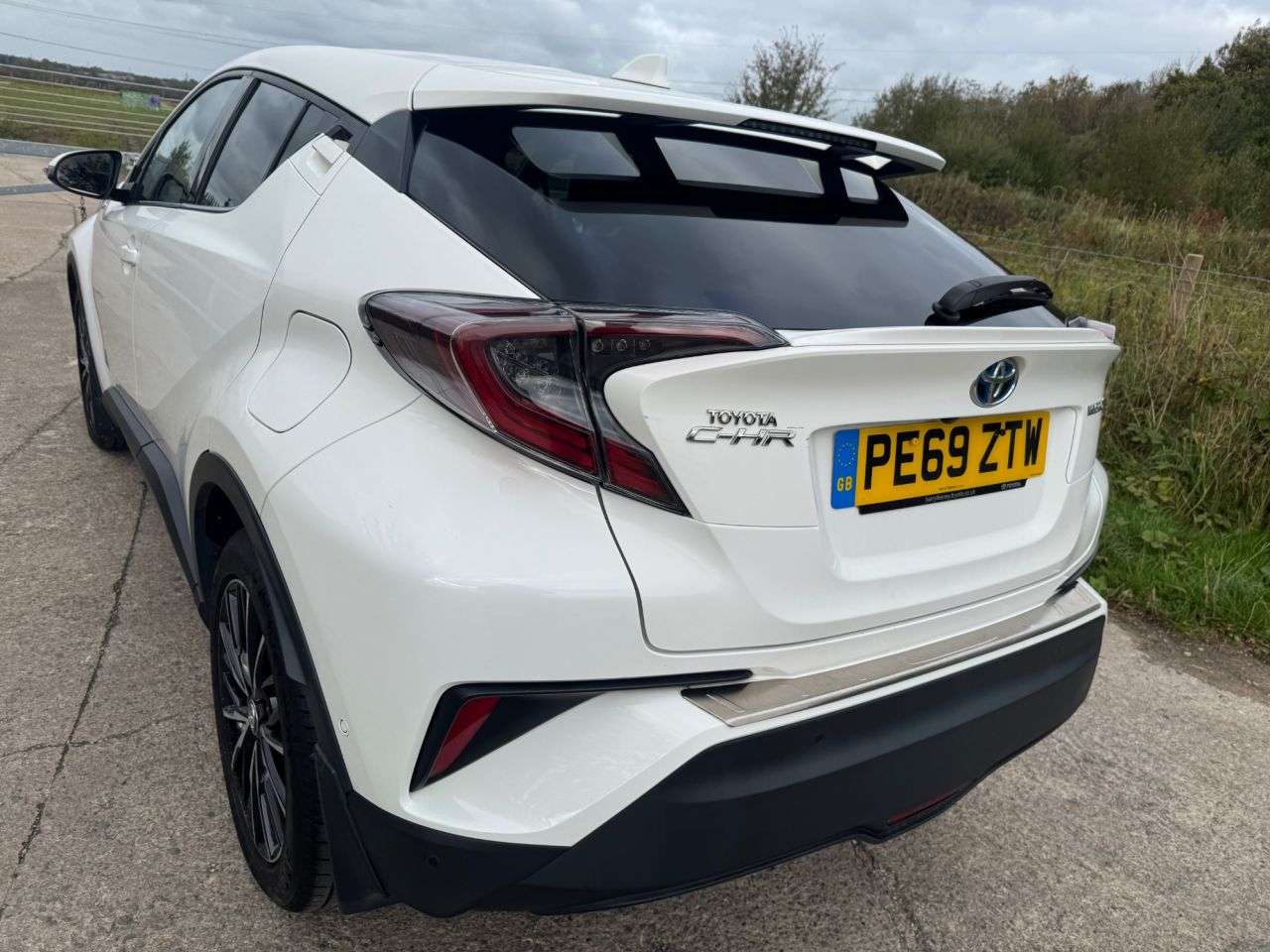 2019 TOYOTA C-HR 2019 TOYOTA C-HR