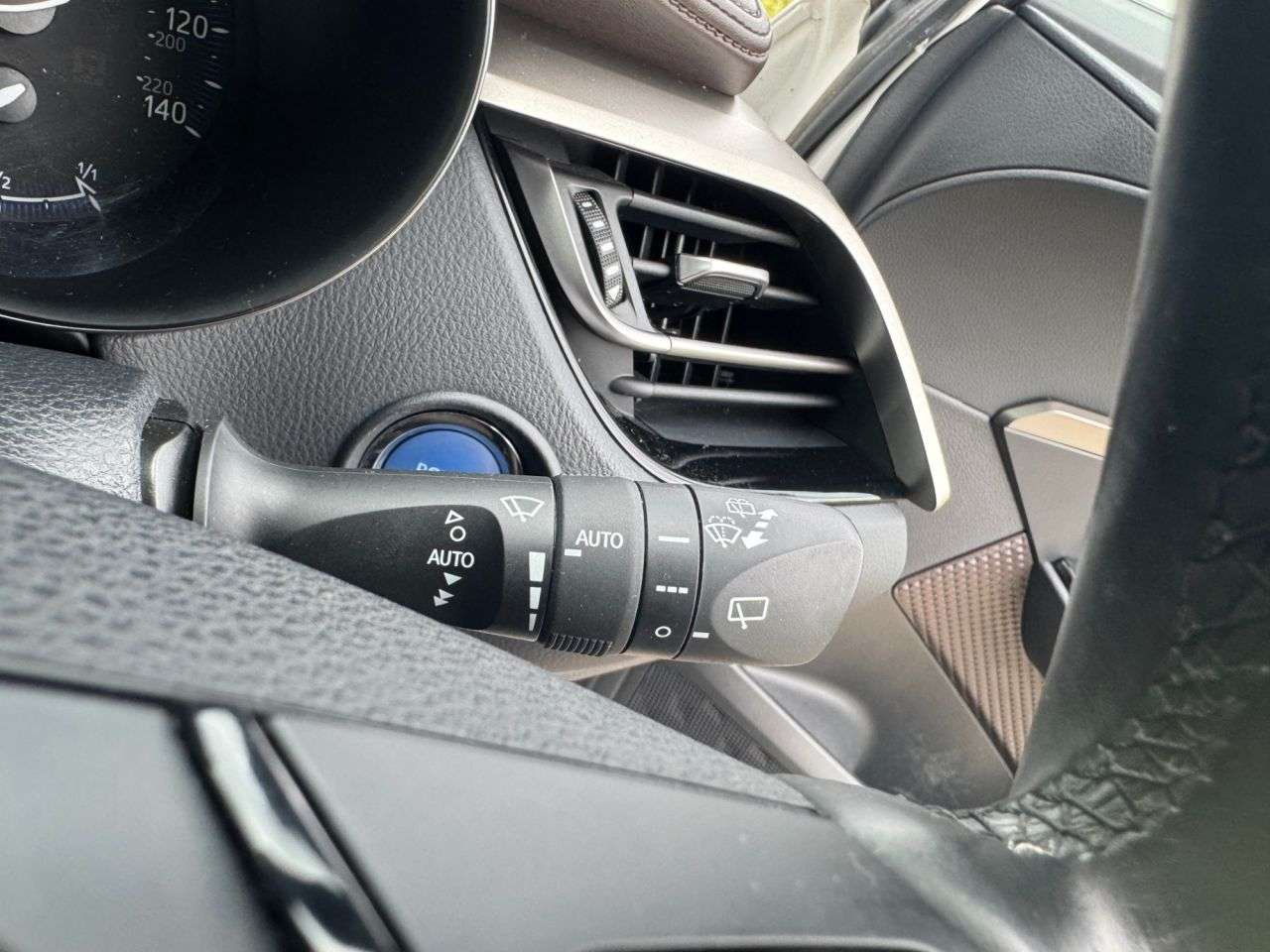 2019 TOYOTA C-HR 2019 TOYOTA C-HR