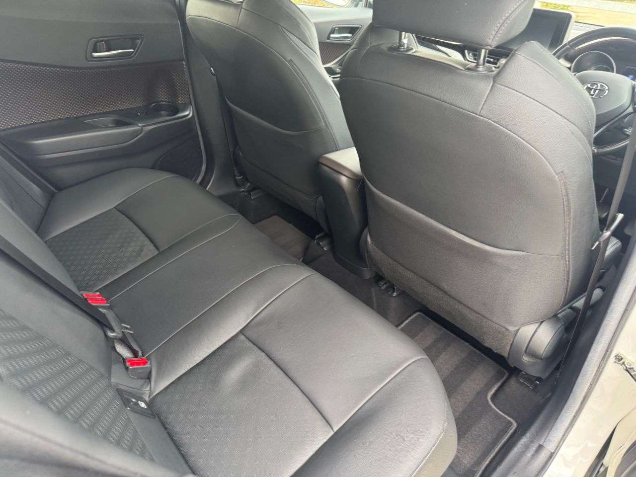 2019 TOYOTA C-HR 2019 TOYOTA C-HR