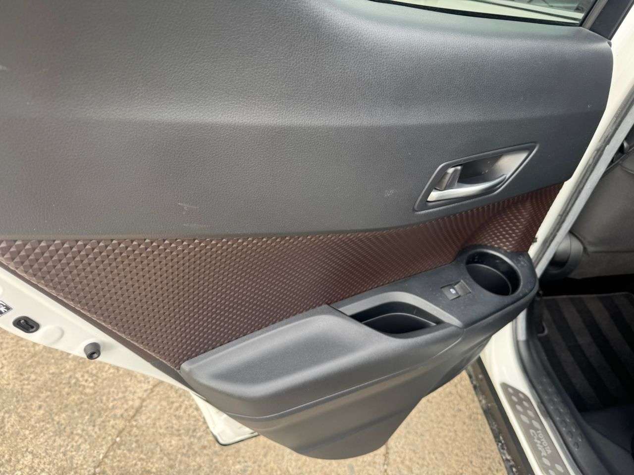 2019 TOYOTA C-HR 2019 TOYOTA C-HR