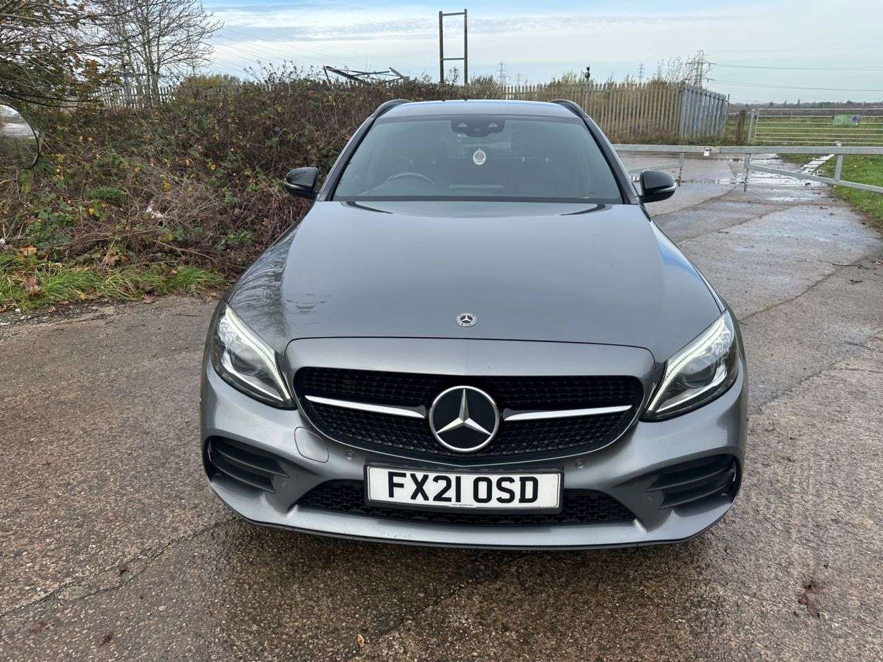 A 2021 MERCEDES-BENZ C-CLASS 2.0 C300e 13.5kWh AMG Line Night Edition (Premium) Estate 5dr Petrol Plug-i A 2021 MERCEDES-BENZ C-CLASS 2.0 C300e 13.5kWh AMG Line Night Edition (Premium) Estate 5dr Petrol Plug-i