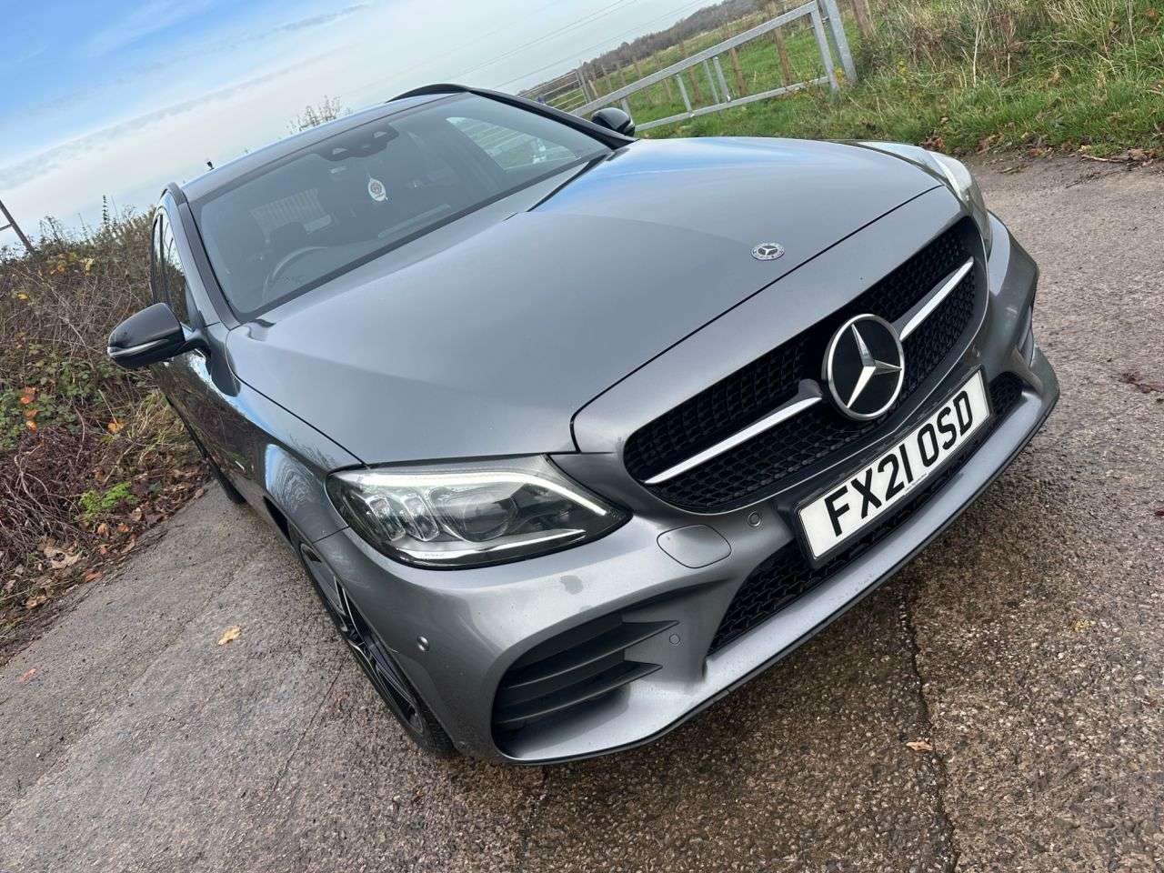 A 2021 MERCEDES-BENZ C-CLASS 2.0 C300e 13.5kWh AMG Line Night Edition (Premium) Estate 5dr Petrol Plug-i A 2021 MERCEDES-BENZ C-CLASS 2.0 C300e 13.5kWh AMG Line Night Edition (Premium) Estate 5dr Petrol Plug-i