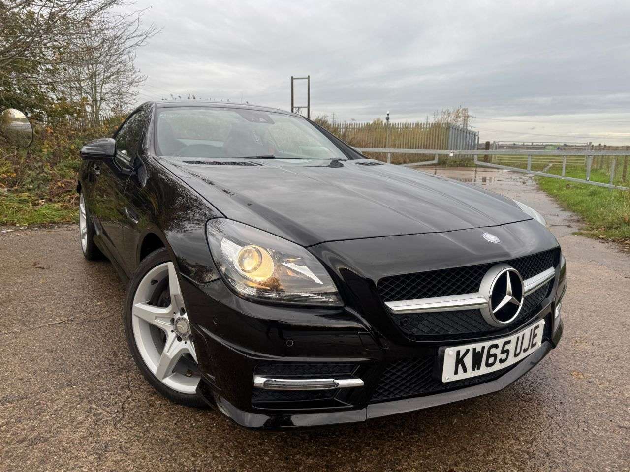 A 2016 MERCEDES-BENZ SLK 2.0 SLK300 AMG Sport Convertible 2dr Petrol G-Tronic Euro 6 (s/s) (245 ps) A 2016 MERCEDES-BENZ SLK 2.0 SLK300 AMG Sport Convertible 2dr Petrol G-Tronic Euro 6 (s/s) (245 ps)