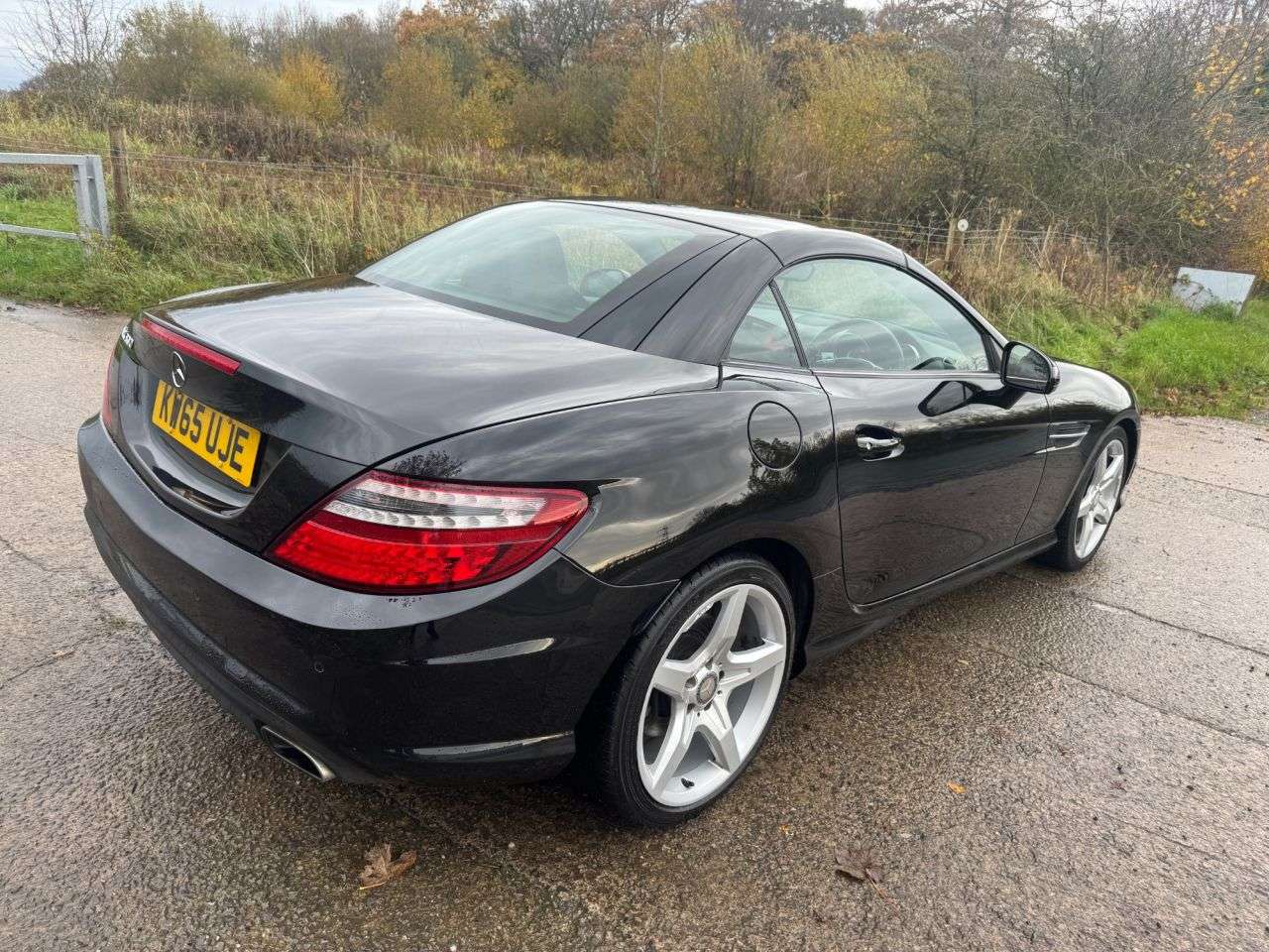 A 2016 MERCEDES-BENZ SLK 2.0 SLK300 AMG Sport Convertible 2dr Petrol G-Tronic Euro 6 (s/s) (245 ps) A 2016 MERCEDES-BENZ SLK 2.0 SLK300 AMG Sport Convertible 2dr Petrol G-Tronic Euro 6 (s/s) (245 ps)