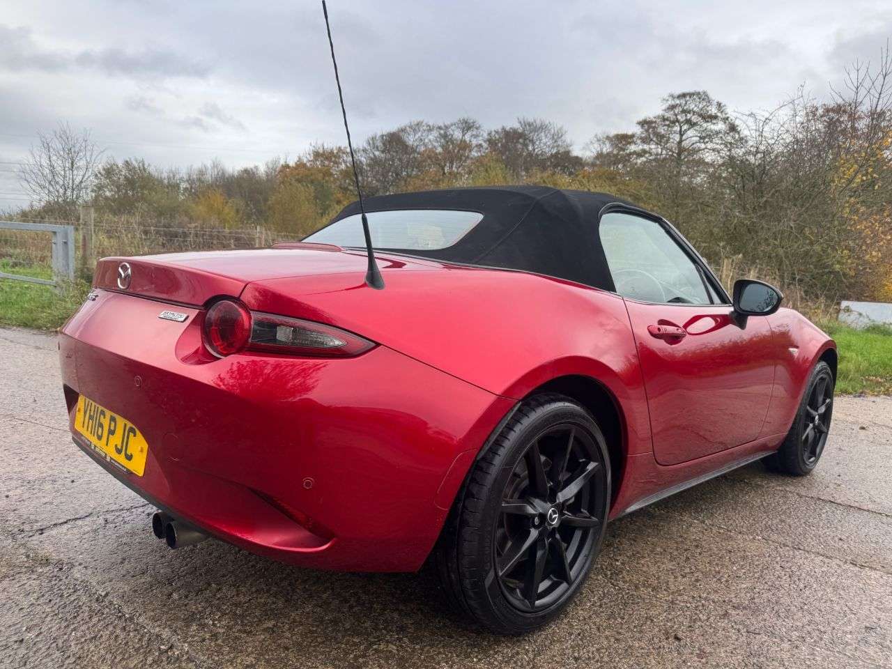 2016 MAZDA MX-5 2016 MAZDA MX-5