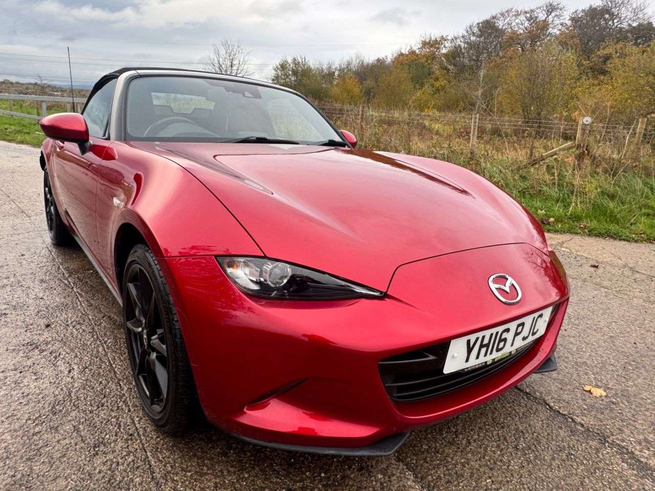 2016 MAZDA MX-5 2016 MAZDA MX-5