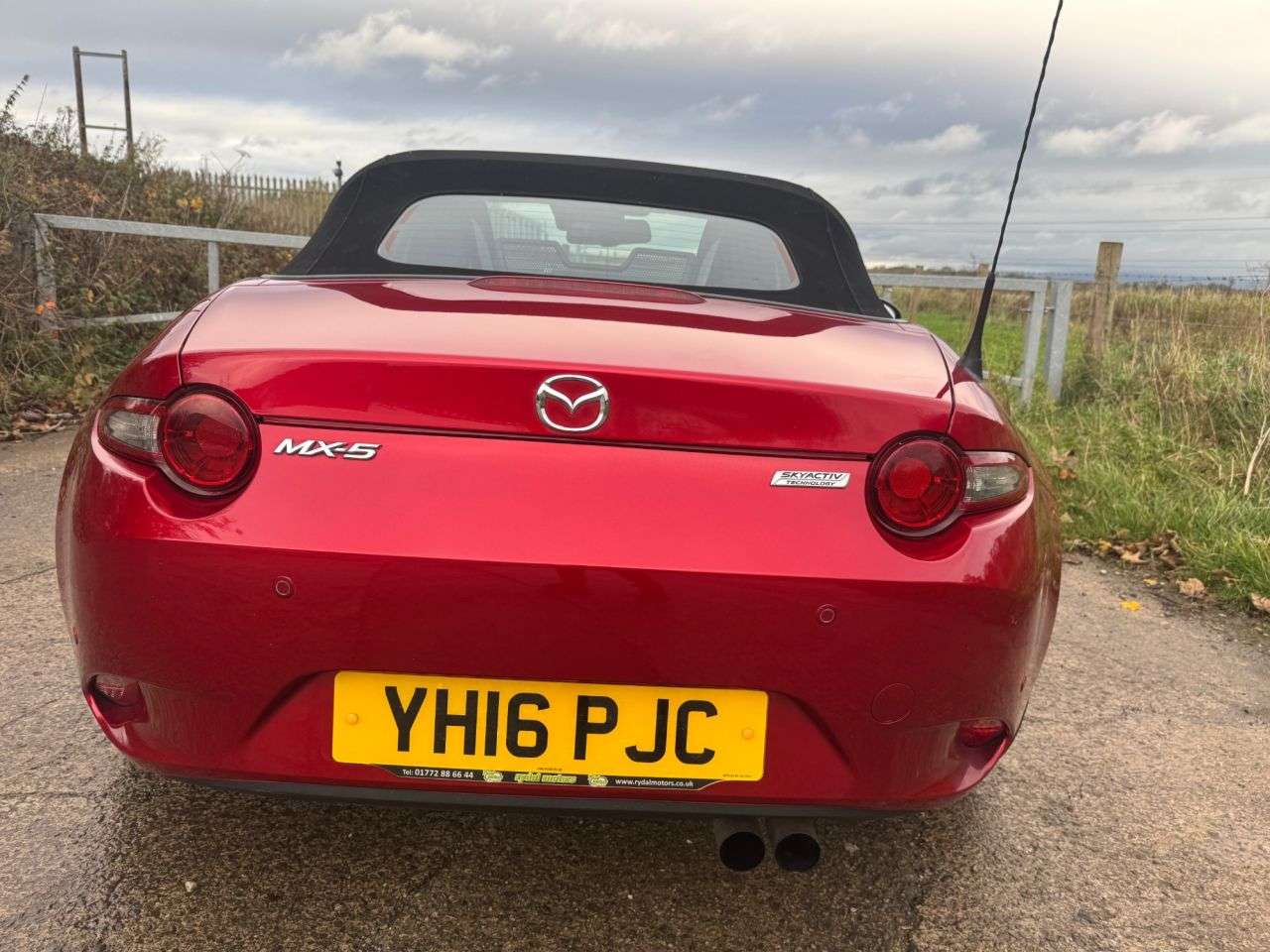 2016 MAZDA MX-5 2016 MAZDA MX-5
