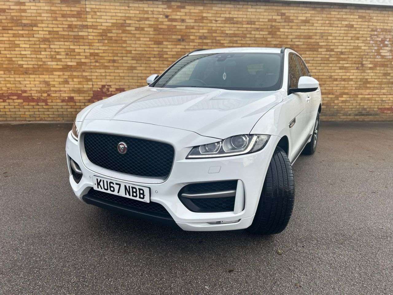 2018 JAGUAR F-PACE 2018 JAGUAR F-PACE