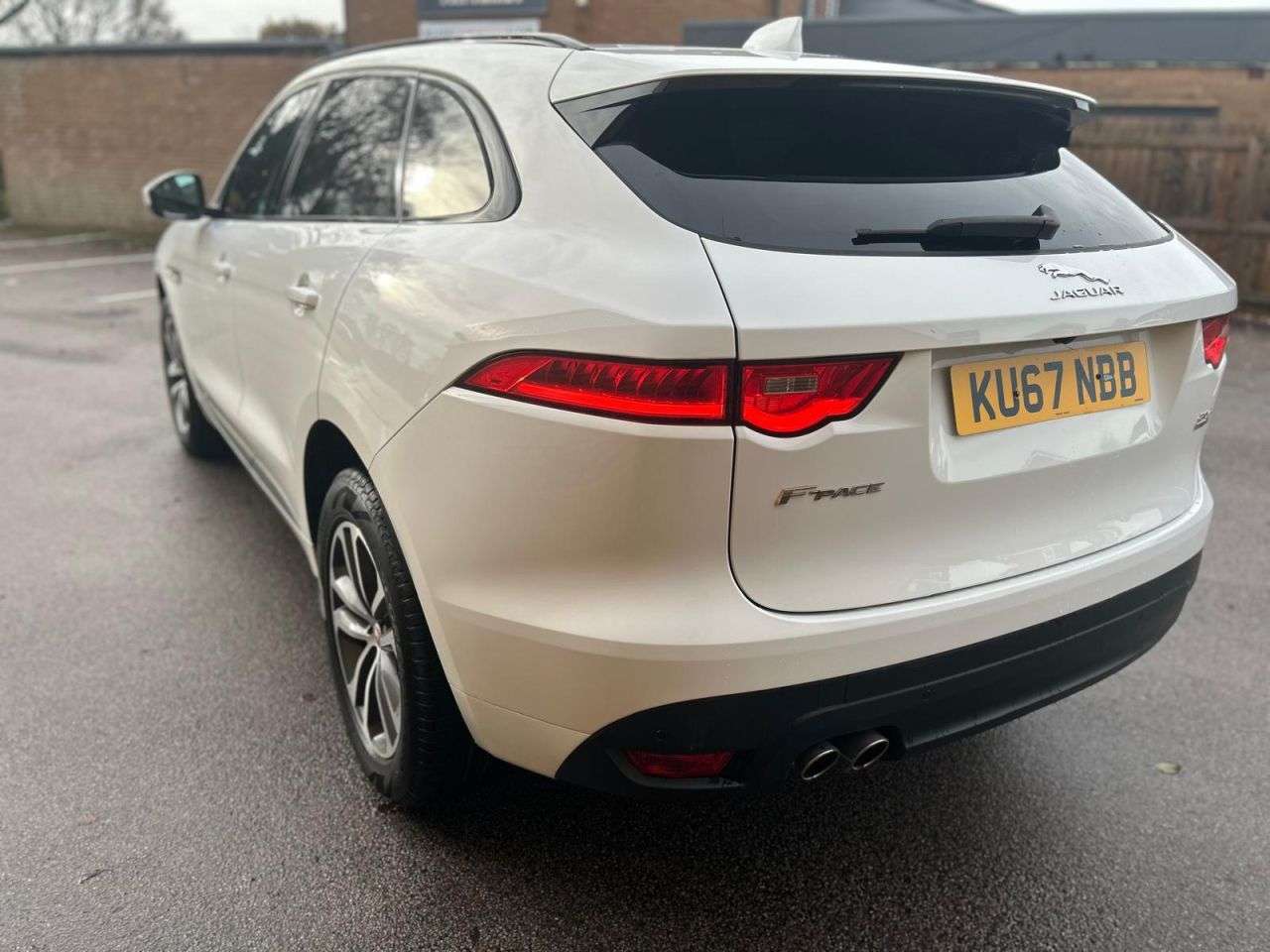 2018 JAGUAR F-PACE 2018 JAGUAR F-PACE