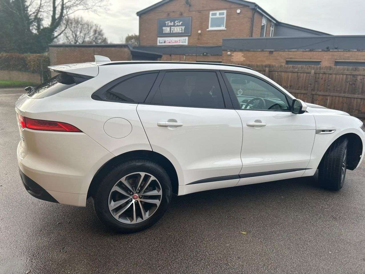 2018 JAGUAR F-PACE 2018 JAGUAR F-PACE