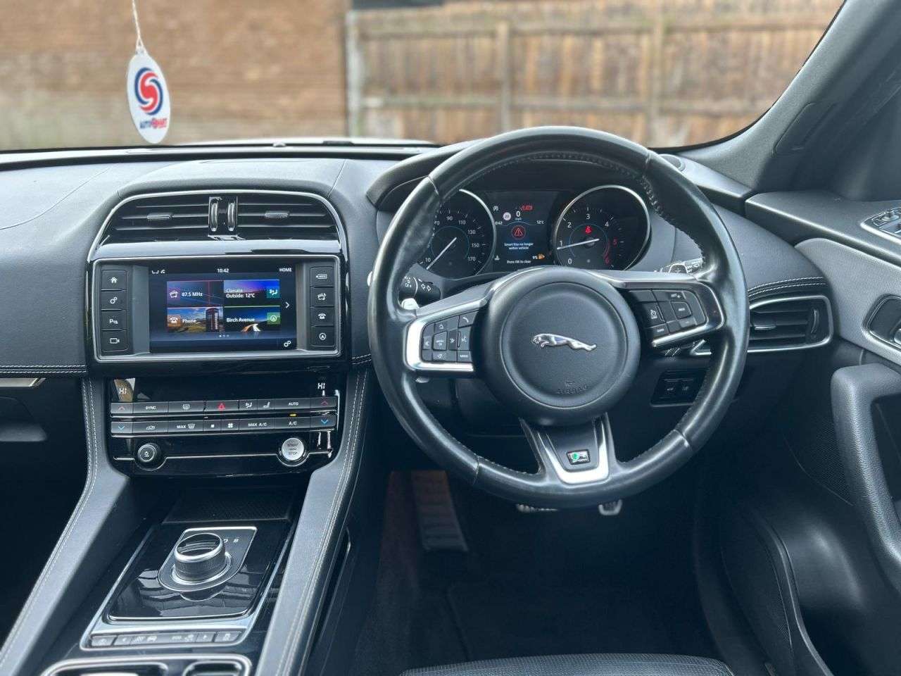 2018 JAGUAR F-PACE 2018 JAGUAR F-PACE