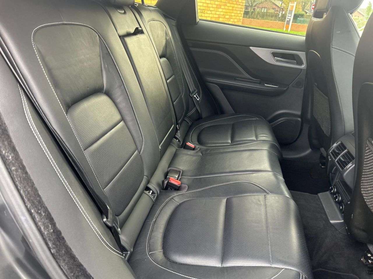 2018 JAGUAR F-PACE 2018 JAGUAR F-PACE