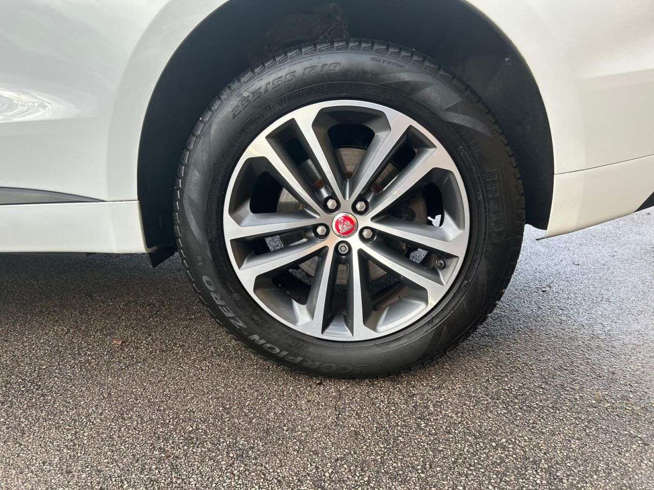 2018 JAGUAR F-PACE 2018 JAGUAR F-PACE