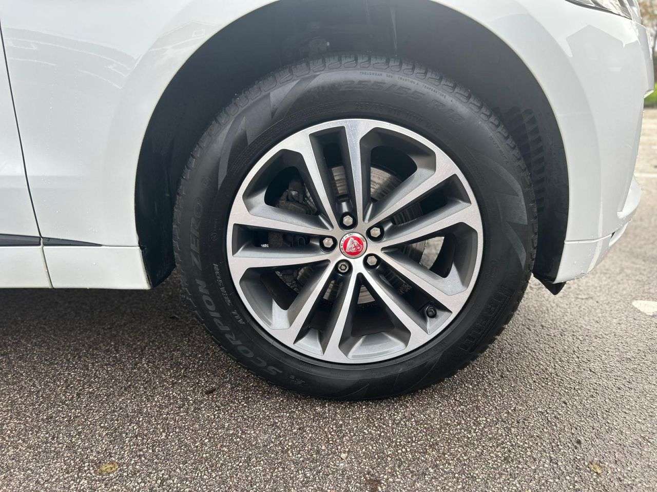 2018 JAGUAR F-PACE 2018 JAGUAR F-PACE