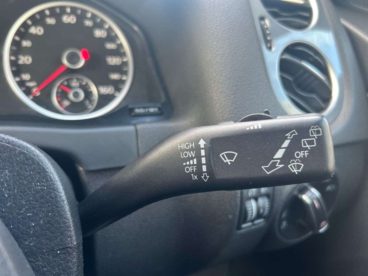 2015 VOLKSWAGEN TIGUAN 2015 VOLKSWAGEN TIGUAN