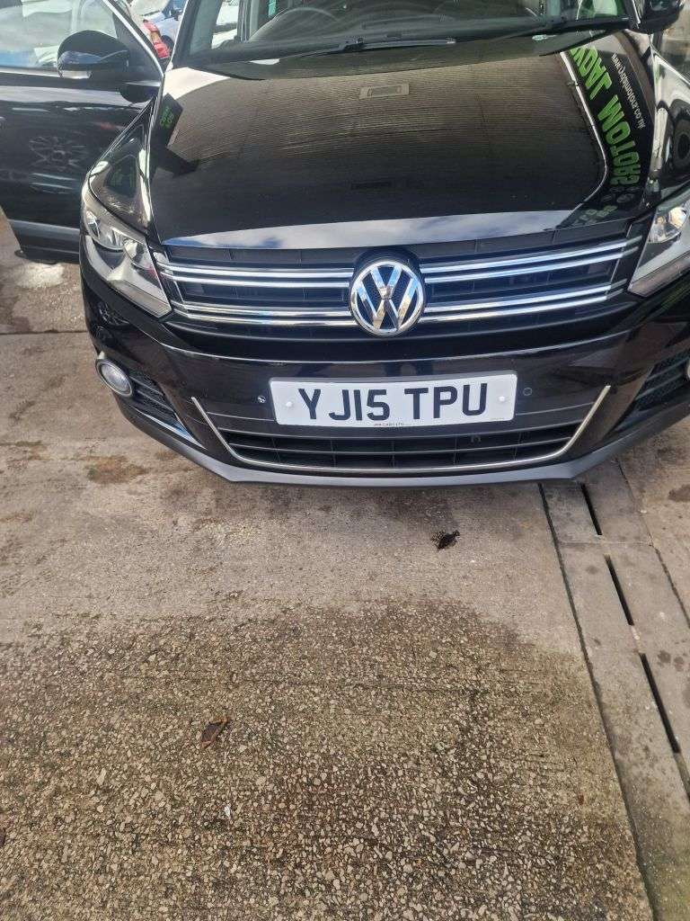 2015 VOLKSWAGEN TIGUAN 2015 VOLKSWAGEN TIGUAN