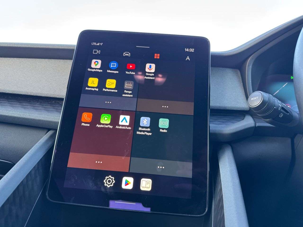 2022 POLESTAR POLESTAR 2 2022 POLESTAR POLESTAR 2