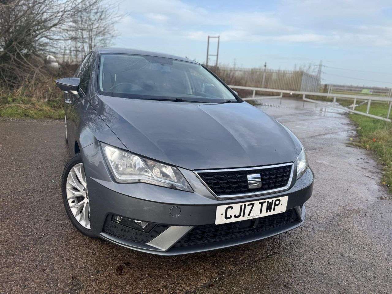 A 2017 SEAT LEON 1.6 TDI SE Dynamic Technology Hatchback 5dr Diesel DSG Euro 6 (s/s) (115 ps A 2017 SEAT LEON 1.6 TDI SE Dynamic Technology Hatchback 5dr Diesel DSG Euro 6 (s/s) (115 ps