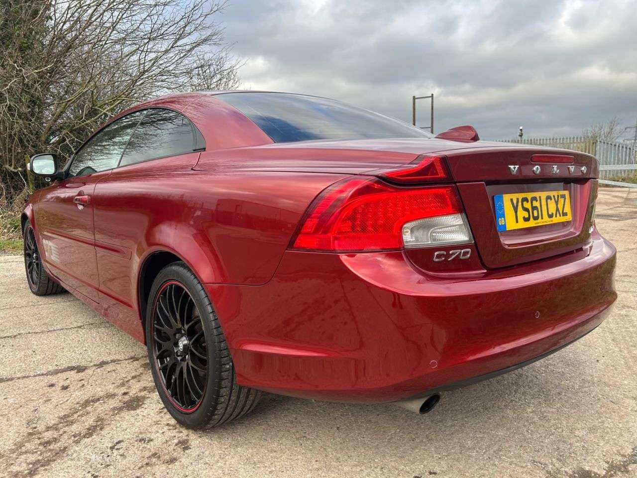 2011 VOLVO C70 2011 VOLVO C70