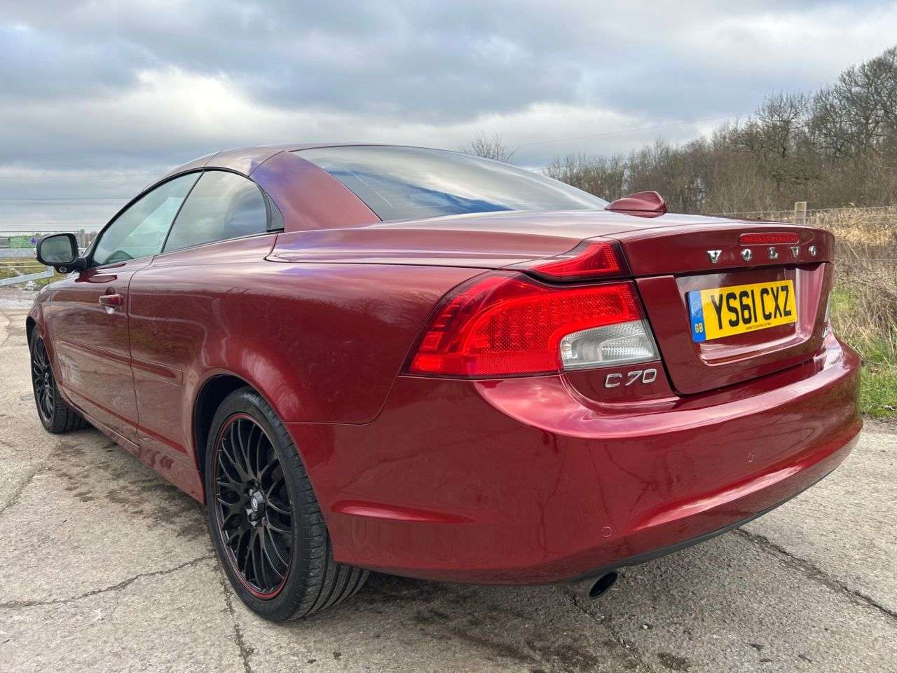 2011 VOLVO C70 2011 VOLVO C70