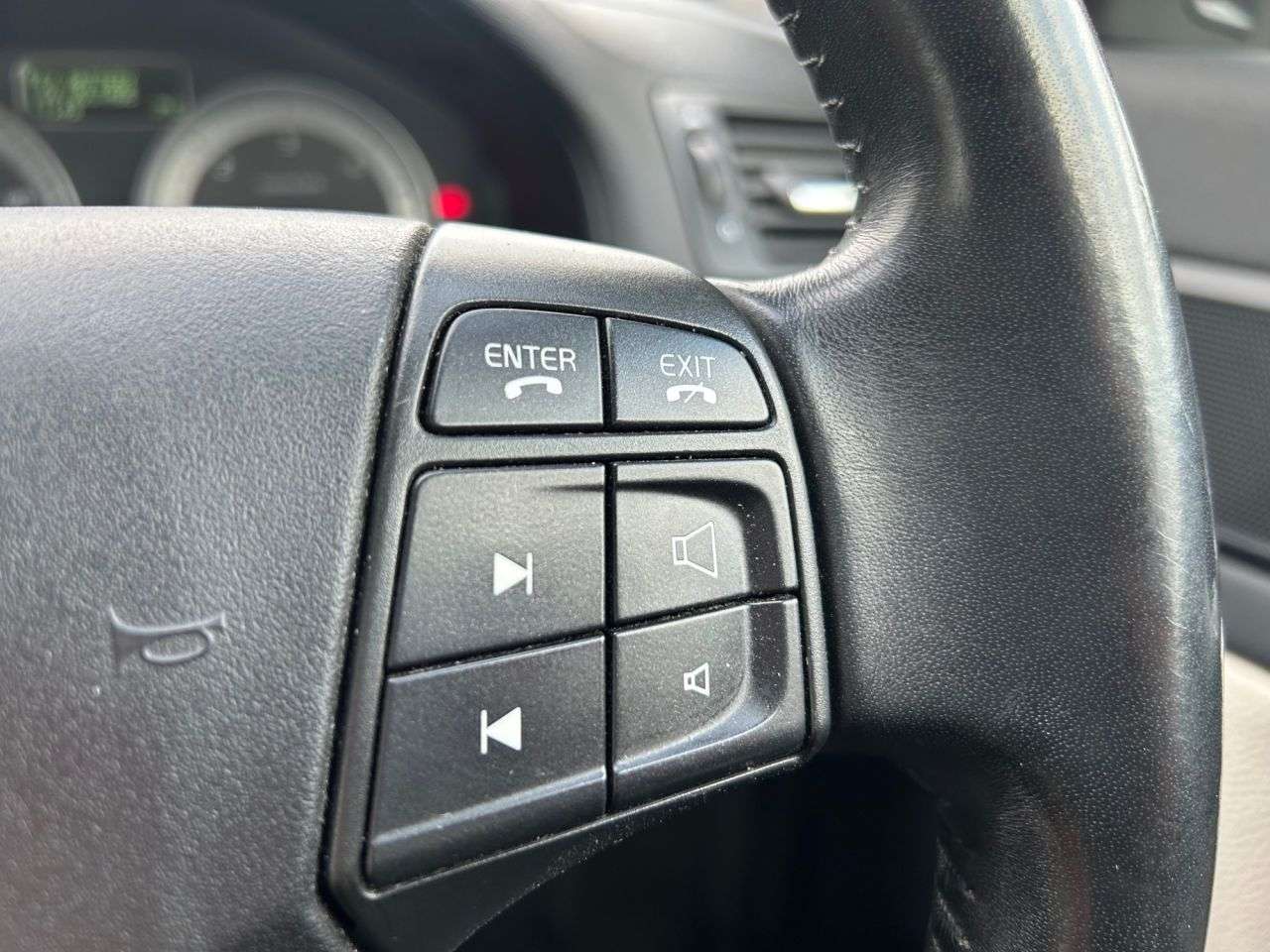 2011 VOLVO C70 2011 VOLVO C70