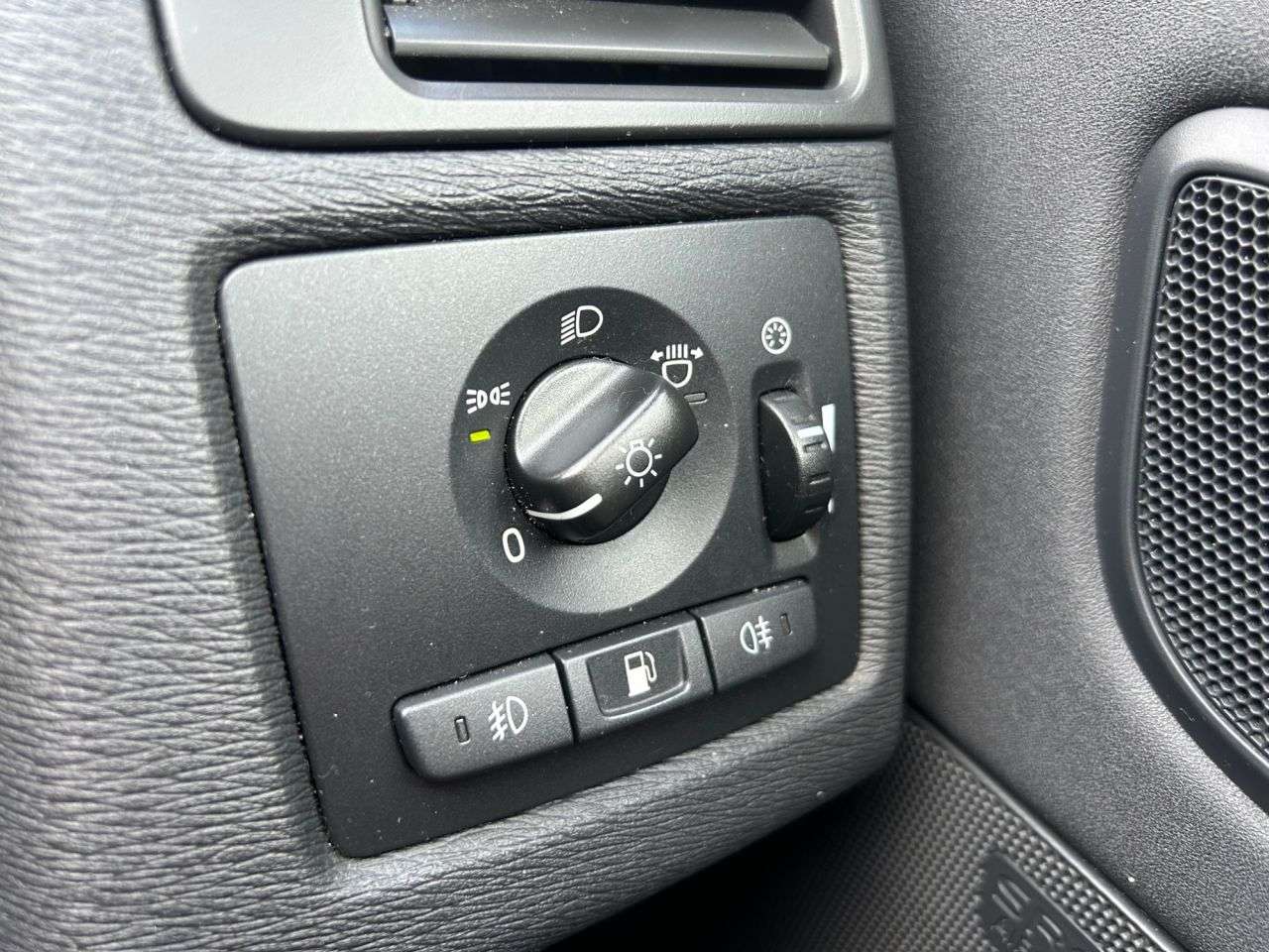 2011 VOLVO C70 2011 VOLVO C70