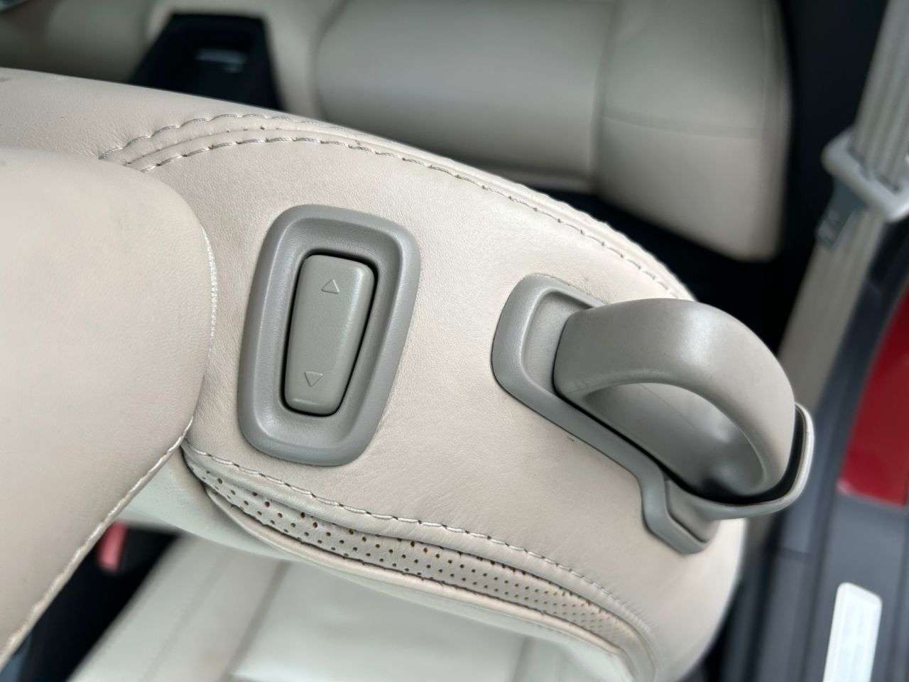 2011 VOLVO C70 2011 VOLVO C70