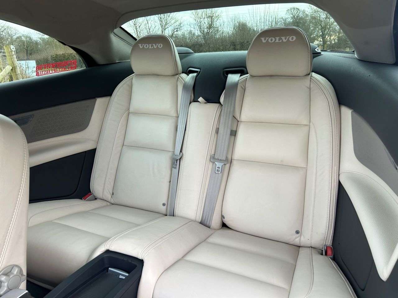 2011 VOLVO C70 2011 VOLVO C70