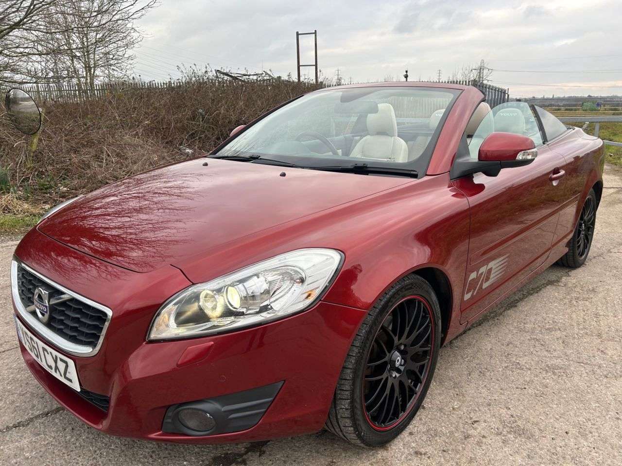 2011 VOLVO C70 2011 VOLVO C70